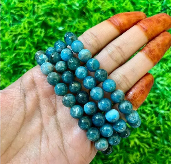 Agatesaura_Crystal_Agate,_Crystal,_Jade,_Quartz_Bracelet_()