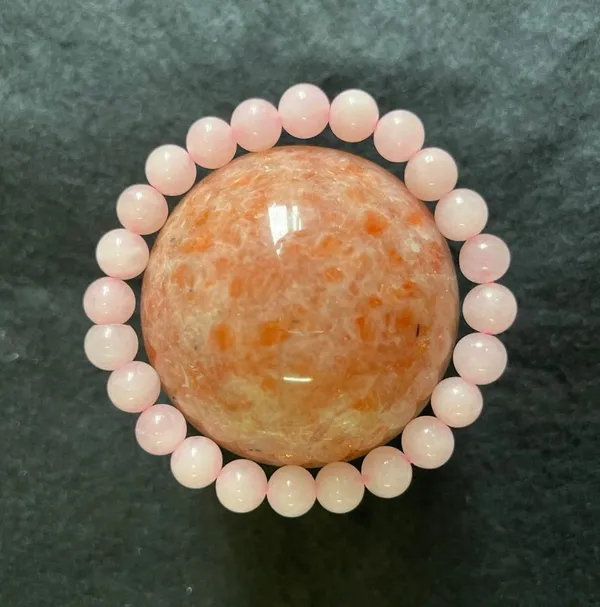 Agatesaura_Rose_Quartz,_Crystal_Beads,_Agate,_Crystal,_Jade,_Quartz_Bracelet_()