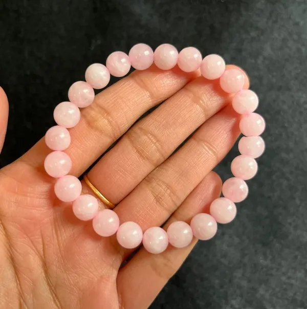 Agatesaura_Rose_Quartz,_Crystal_Beads,_Agate,_Crystal,_Jade,_Quartz_Bracelet_()