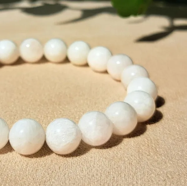 Agatesaura_Crystal_Beads,_Agate,_Crystal,_Jade,_Quartz_Bracelet_()