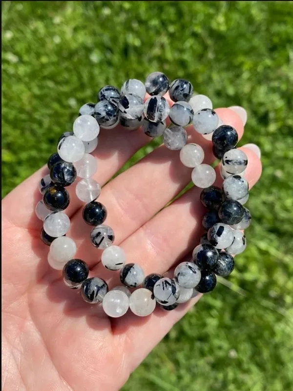 Agatesaura_Crystal_Agate,_Crystal,_Jade,_Quartz_Bracelet_()