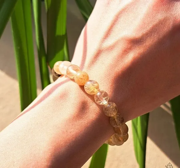 Agatesaura_Crystal_Beads,_Agate,_Crystal,_Jade,_Quartz_Bracelet_()