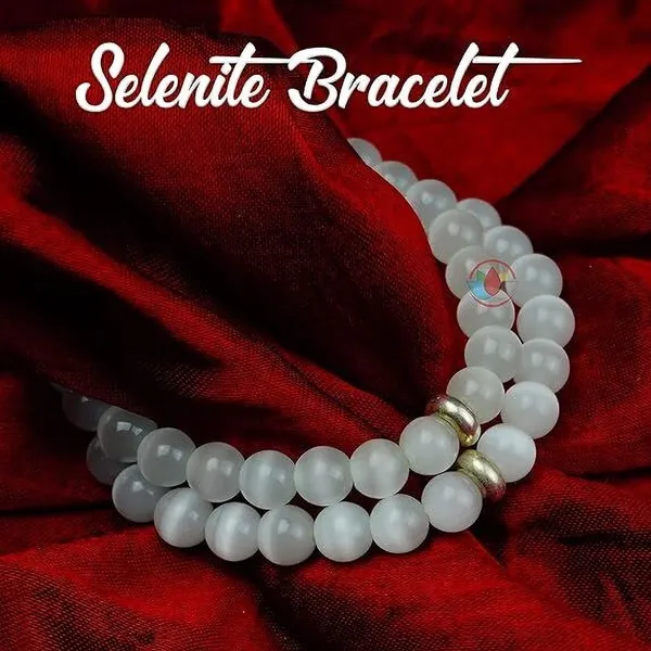 Agatesaura_Crystal_Agate,_Crystal,_Jade,_Quartz_Bracelet_()