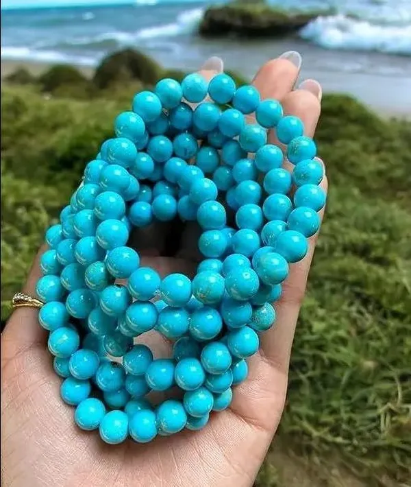 Agatesaura_Stone,_Crystal,_Turquoise_Agate_Bracelet_()