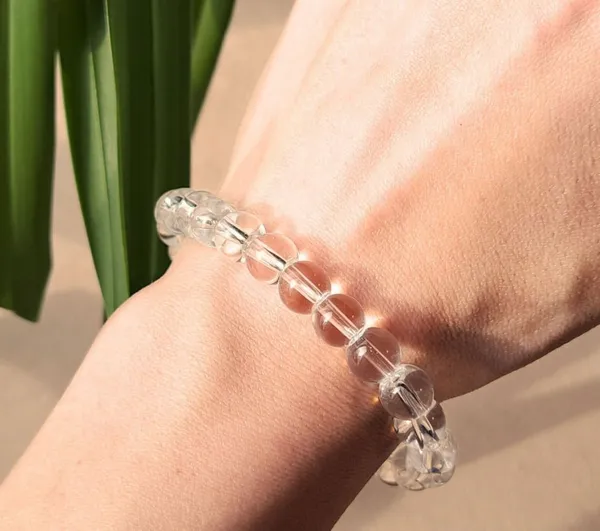 Agatesaura_Crystal,_Clear_Quartz_Beads,_Agate,_Crystal,_Jade,_Quartz_Bracelet_()