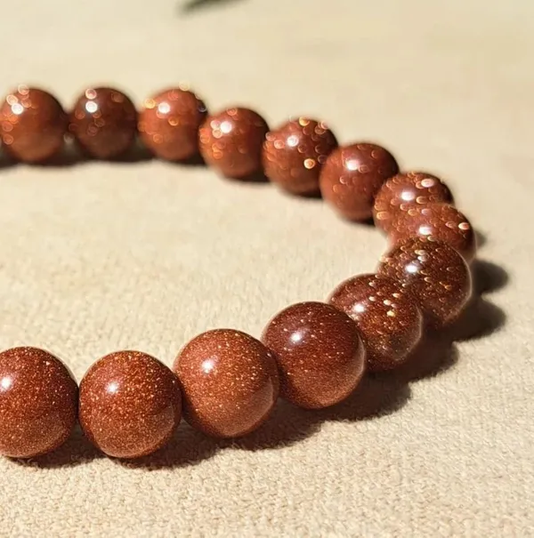 Agatesaura_Crystal,_Red_Beads,_Agate,_Crystal,_Jade,_Quartz_Bracelet_()