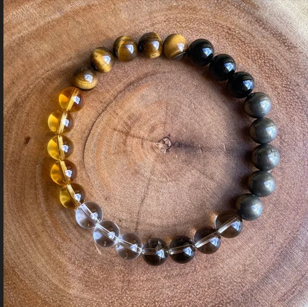 Agatesaura_Crystal_Agate,_Crystal,_Jade,_Quartz_Bracelet_()