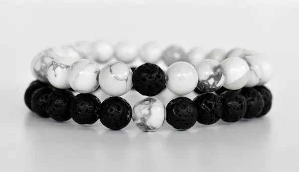 Agatesaura_Crystal_Beads,_Agate,_Crystal,_Jade,_Quartz_Bracelet_(Pack_of_2)
