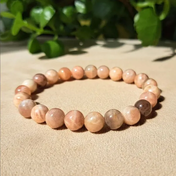 Agatesaura_Crystal_Beads,_Agate,_Crystal,_Jade,_Quartz_Bracelet_()