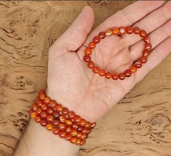 Multiagate_Crystal,_Red_Beads,_Agate,_Crystal,_Jade,_Quartz_Bracelet_()