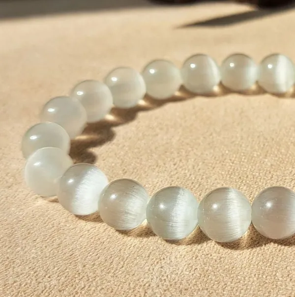 Multiagate_Crystal_Beads,_Agate,_Crystal,_Jade,_Quartz_Bracelet_()