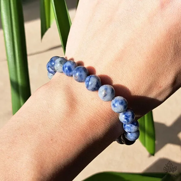 Multiagate_Crystal_Beads,_Agate,_Crystal,_Jade,_Quartz_Bracelet_()
