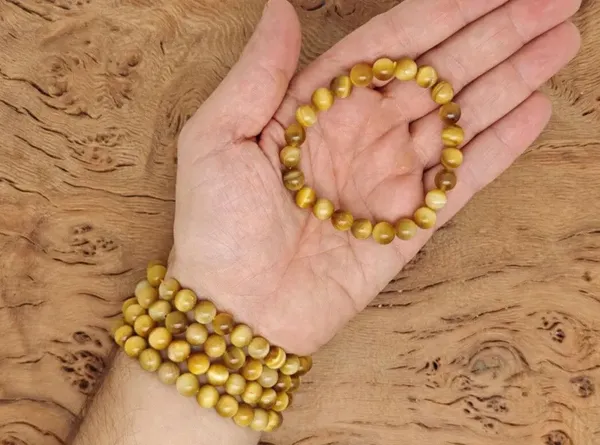 Multiagate_Crystal,_Tiger's_Eye_Beads,_Agate,_Crystal,_Jade,_Quartz_Bracelet_()