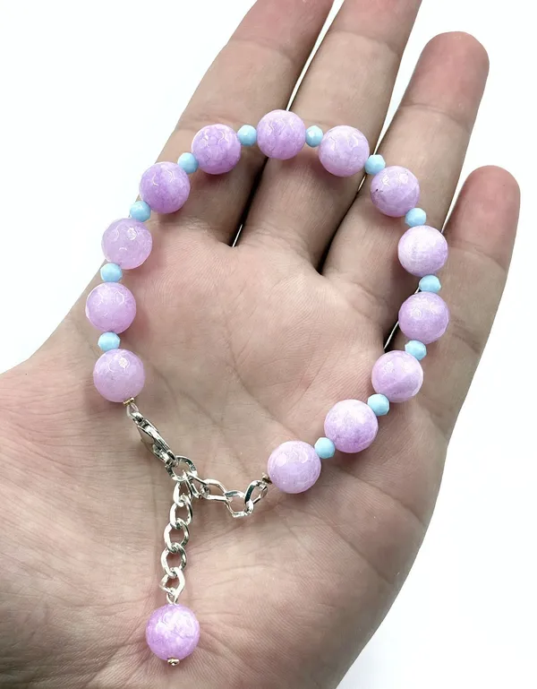 Multiagate_Crystal,_Aquamarine_Beads,_Agate,_Crystal,_Jade,_Quartz_Bracelet_()