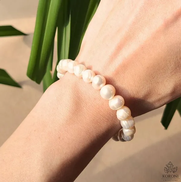 Multiagate_Crystal_Beads,_Agate,_Crystal,_Jade,_Quartz_Bracelet_()