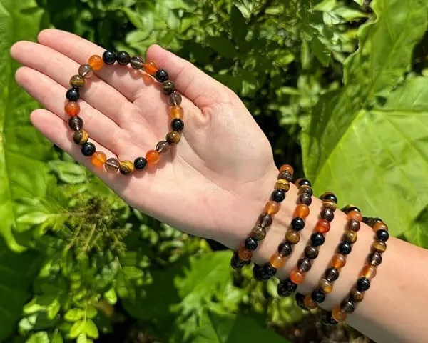 Multiagate_Crystal_Agate,_Crystal,_Jade,_Quartz_Bracelet_()