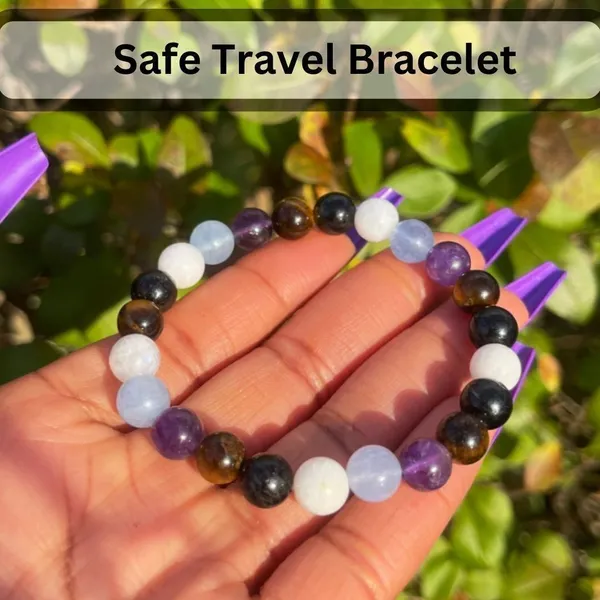 Multiagate_Crystal_Beads,_Agate,_Crystal,_Jade,_Quartz_Bracelet_()