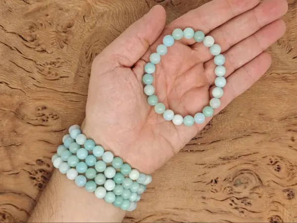 Multiagate_Crystal_Agate,_Crystal,_Jade,_Quartz_Bracelet_()