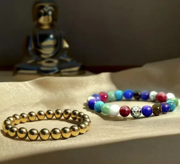 Multiagate_Stone,_Golden_Pyrite,_7_Chakra_Beads,_Crystal_Charm_Bracelet_()