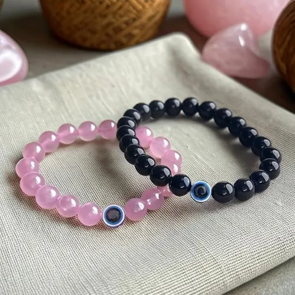 Multiagate_Stone,_Rose_Quartz,_Evil_Eye,_Black_Obsidian_Beads,_Crystal_Charm_Bracelet_()