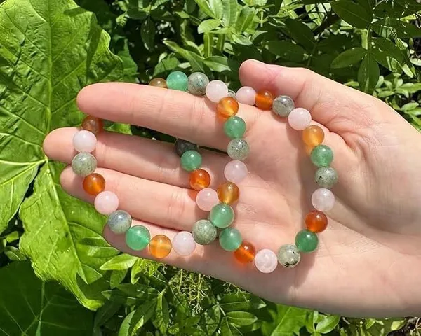 Multiagate_Rose_Quartz,_Green_Aventurine,_Crystal_Beads_Charm_Bracelet_()