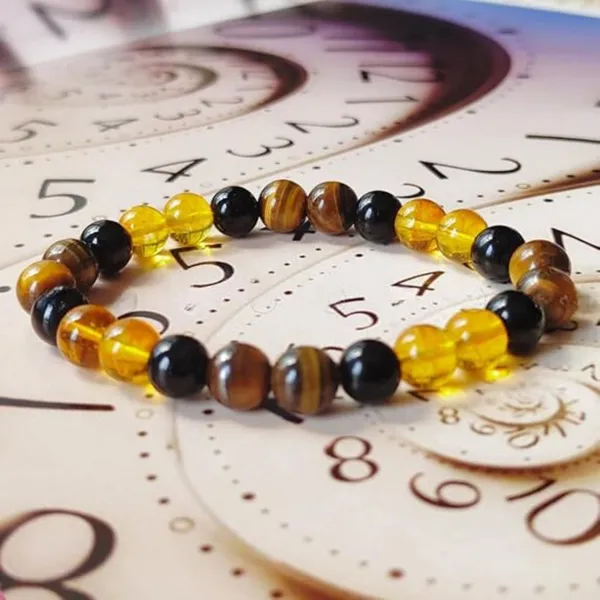 Multiagate_Stone,_Tiger's_Eye,_Black_Obsidian_Beads,_Crystal_Bracelet_()
