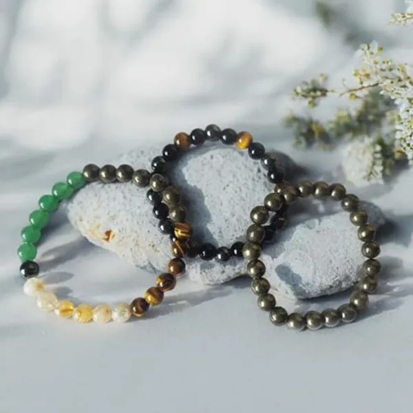 Multiagate_Pyrite,_Stone,_Green_Aventurine,_Tiger's_Eye,_Citrine,_Black_Obsidian_Beads,_Crystal_Charm_Bracelet_()
