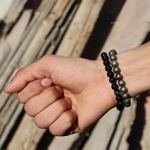 Multiagate_Pyrite,_Crystal_Tourmaline,_Beads_Charm_Bracelet_()