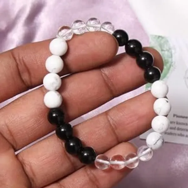 Multiagate_Stone,_Howlite,_Clear_Quartz,_Black_Obsidian_Beads,_Crystal_Charm_Bracelet_()