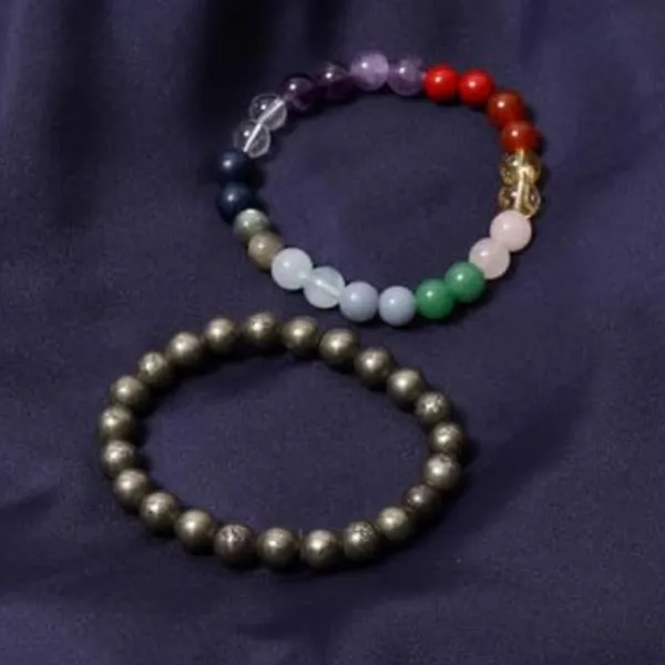 Multiagate_Pyrite,_Stone,_7_Chakra_Beads,_Crystal_Charm_Bracelet_()