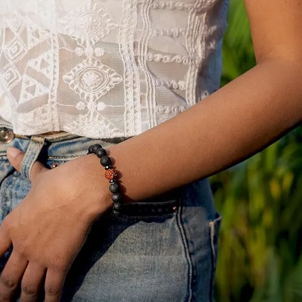 Multiagate_Stone,_Rudraksha,_Lava_Beads,_Crystal_Bracelet_()