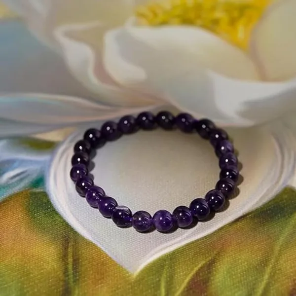 Multiagate_Stone,_Amethyst_Beads,_Crystal_Bracelet_()