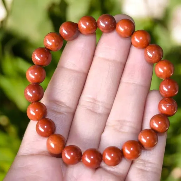 Multiagate_Crystal,_Red_Beads_Charm_Bracelet_()