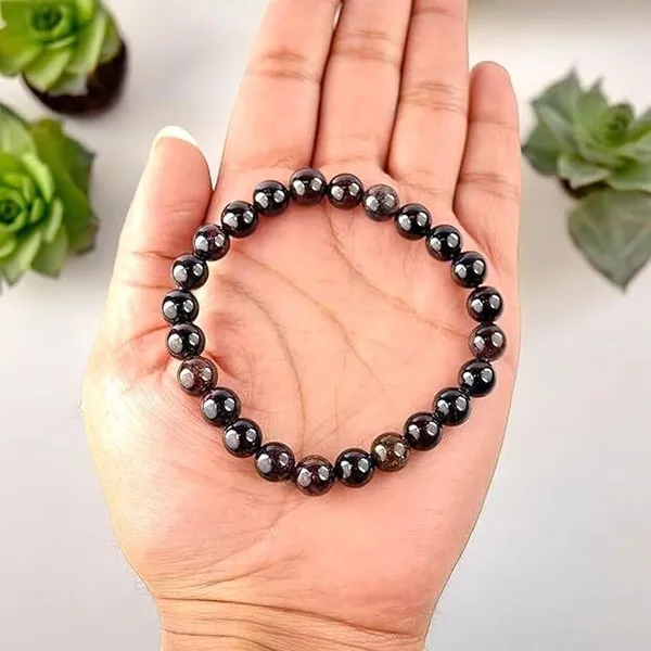 Multiagate_Crystal_Beads,_Garnet_Charm_Bracelet_()