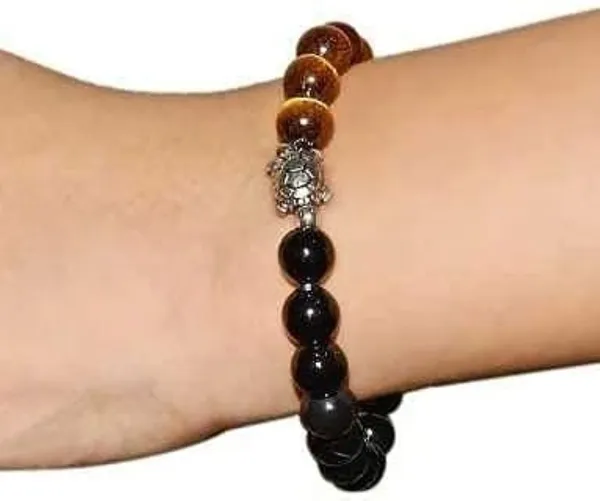Multiagate_Crystal,_Tiger's_Eye_Tourmaline,_Beads_Charm_Bracelet_()