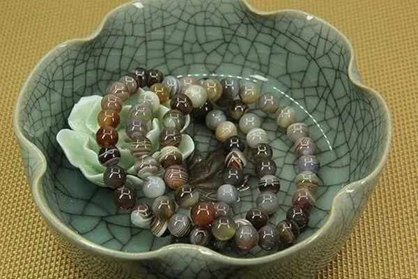 Multiagate_Crystal_Beads,_Agate_Charm_Bracelet_()