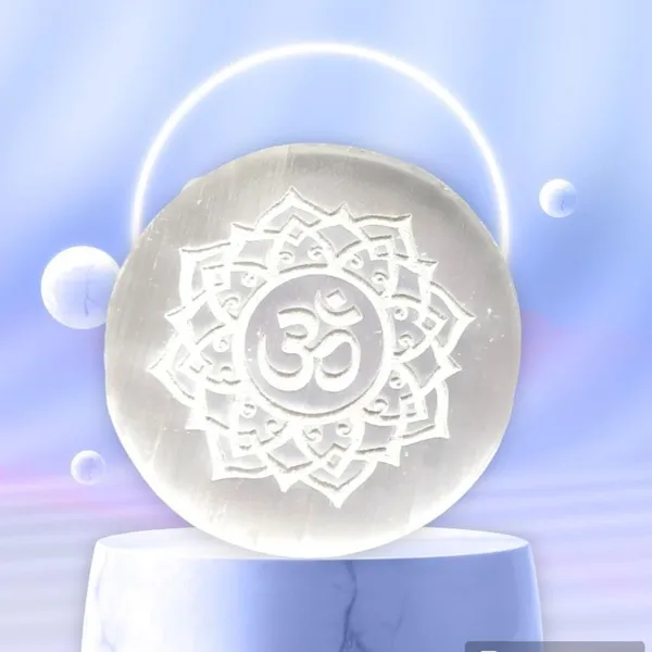 Multiagate_Decorative_Showpiece__-__4_cm_(Stone,_Crystal,_White)