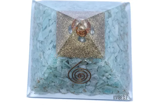 Multiagate_Decorative_Showpiece__-__10_cm_(Stone,_Green)