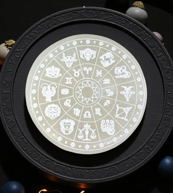 Multiagate_Certified_Selenite_Crystal_Charging_Plate,_3_Inch_Engraved_Zodiac_Sign_Decorative_Showpiece__-__4_cm_(Stone,_Crystal,_White)