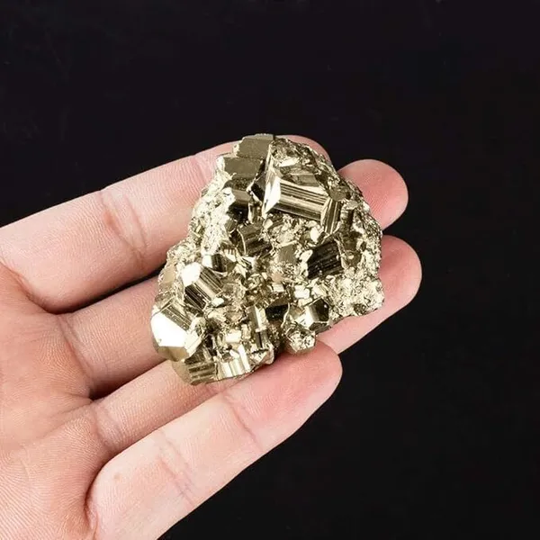 Multiagate_Natural_Stone_Raw_Pyrite_and_Minerals_Crystal_Decoration_Decorative_Showpiece__-__10_cm_(Stone,_Gold)