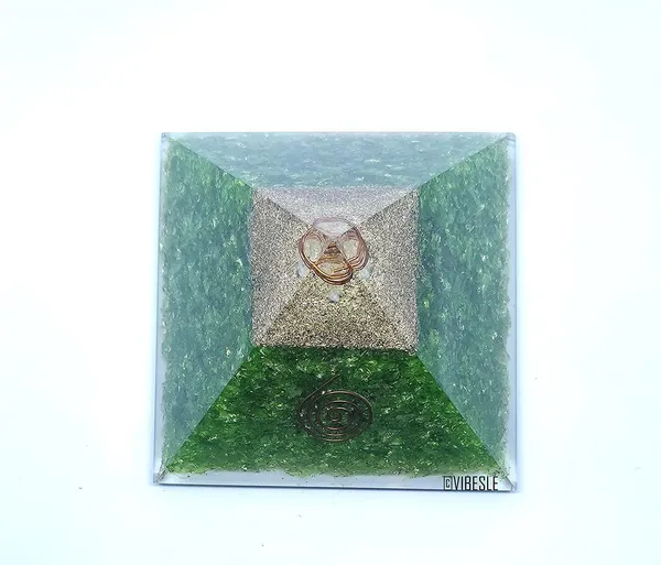 Multiagate_Decorative_Showpiece__-__10_cm_(Stone,_Green)