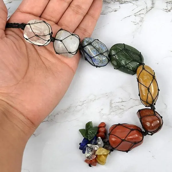 Multiagate_Natural_7_Chakra_Tumble_Stone_with_Crystal_Chip_Beads_for_Car_Hanging_Decorative_Showpiece__-__20_cm_(Stone,_Multicolor)