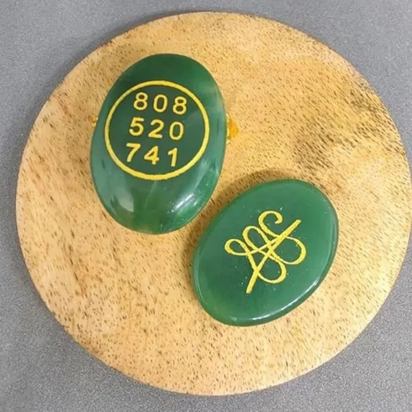 Multiagate_Energized_Green_Jade_Zibu_Coin_-_Money_Magnet_Decorative_Showpiece__-__2_cm_(Stone,_Green)