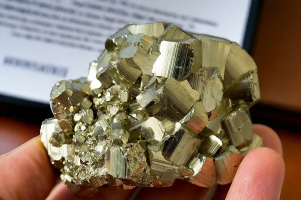 Multiagate_Pyrite_Stone_Original_Cluster_-_High_Energy_Natural_Iron_Pyrite_Stone_Decorative_Showpiece__-__10_cm_(Stone,_Gold)
