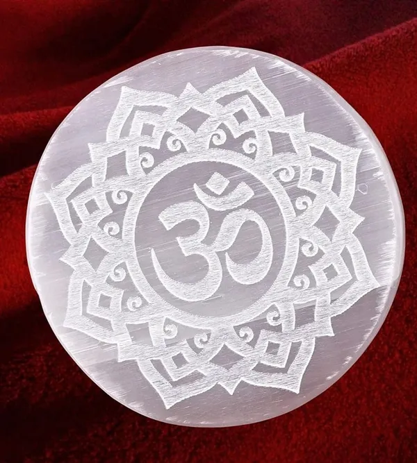 Multiagate_Natural_Selenite_Charging_Plate_with_Om_Mandala_&_Certified_Pyrite_Stone_Set_Decorative_Showpiece__-__4_cm_(Stone,_Multicolor)