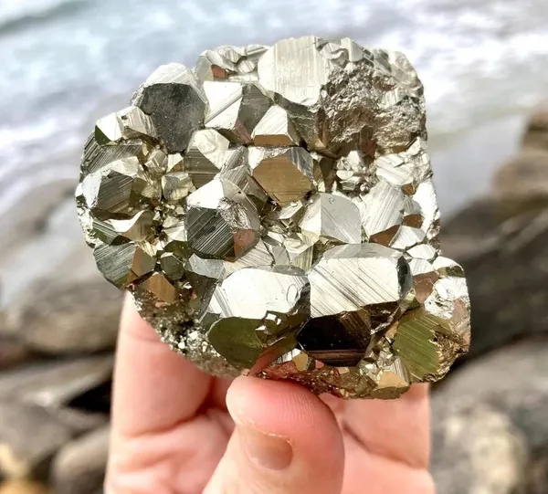 Multiagate_Healing_Lab_Certified_AAA_Grade_Peru_Pyrite_Orignal_Stone_Decorative_Showpiece__-__10_cm_(Stone,_Gold)