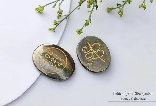 Multiagate_Golden_Pyrite_Zibu_symbol_Cabochon/Money_Coin_to_Attract_Money_Decorative_Showpiece__-__5_cm_(Stone,_Gold)