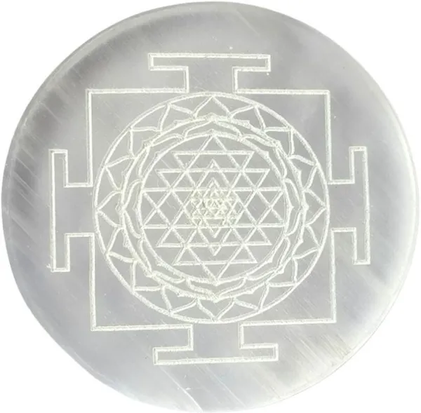 Multiagate_Decorative_Showpiece__-__10_cm_(Stone,_White)