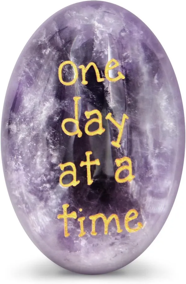 Multiagate_Amethyst_Healing_Crystals_Worry_Stone:_Crystals_and_Healing_Stones_Decorative_Showpiece__-__10_cm_(Stone,_Purple)