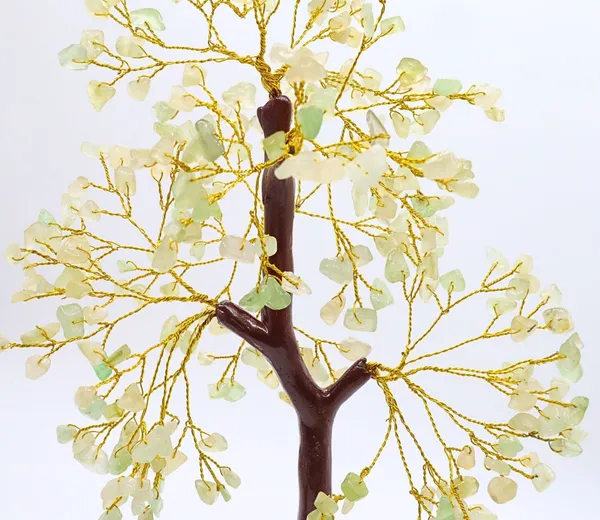 Multiagate_Green_Aventurine_Crystal_Tree_of_Life_-_Green_Light_Stone_Tree_Decorative_Showpiece__-__23_cm_(Stone,_Light_Green)